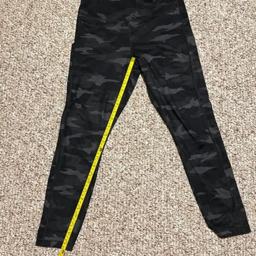 Athleta Ultimate Camo 7/8 Tights Size M